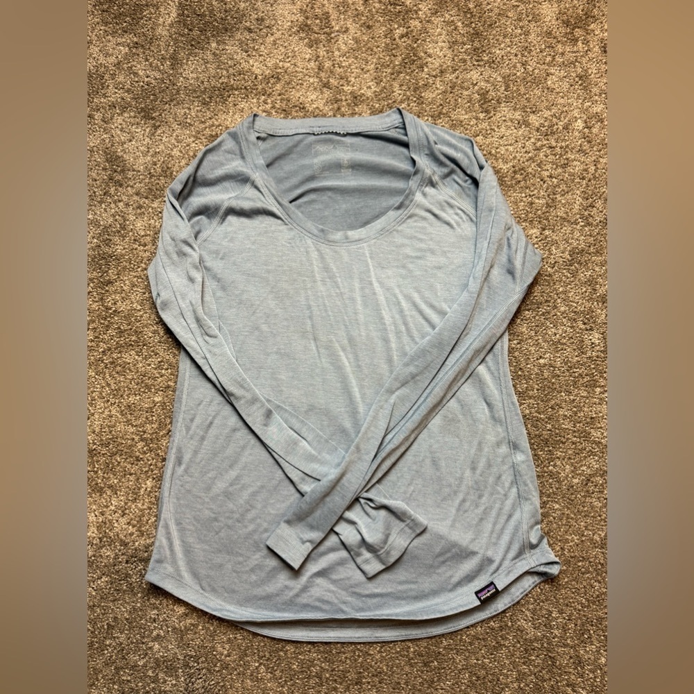 Women’s Patagonia Light Blue Wide Neck Long Sleeve (S)